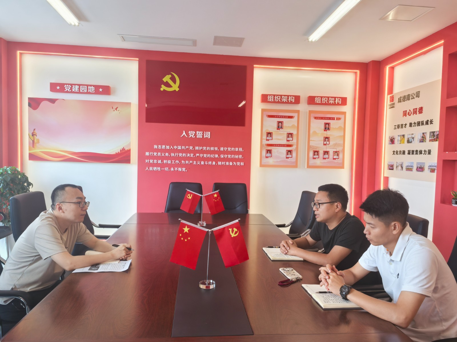 fddc7526b63591cbfdfa604aadfa14a.jpg