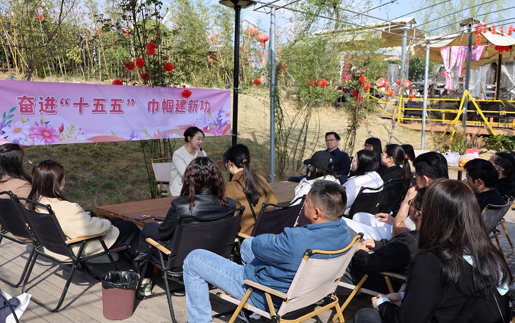 成绵管理处开展“奋进十五五,巾帼建新功”主题团建活动 (2).jpg
